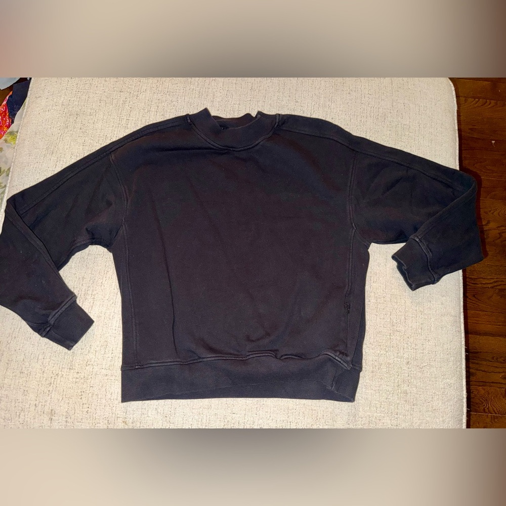 Lululemon Black Sweater size 8